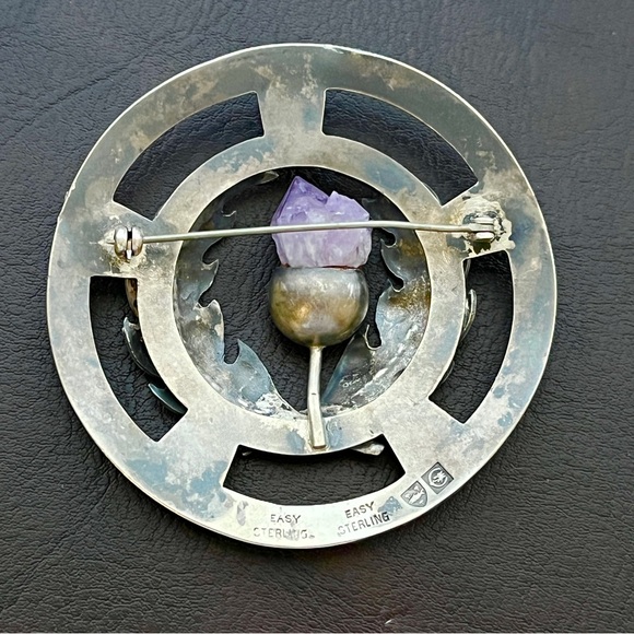 Large sterling silver and amethyst Scottish thistle brooch pin - Picture 7 of 10